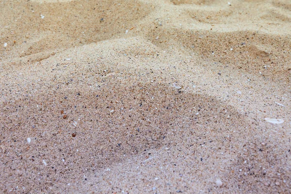 Spiaggia di sabbia fine sotto il sole estivo — Foto Stock