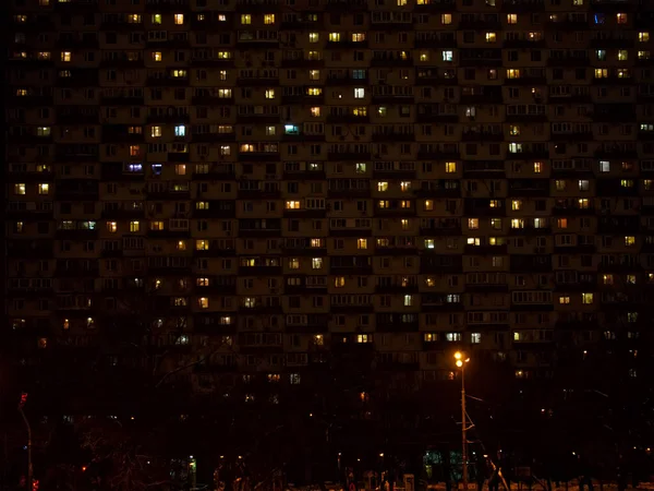 Luz Las Ventanas Edificio Residencial Por Noche — Foto de Stock