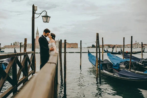 Venedik / Venezia ortasında İtalyan düğün