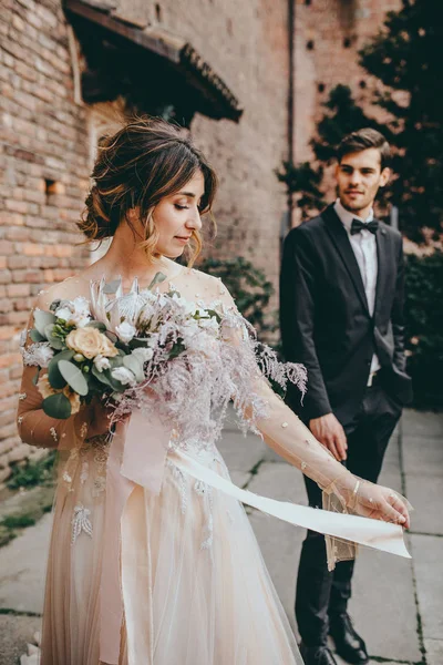 Wedding couple in the heart of Milan, Italy