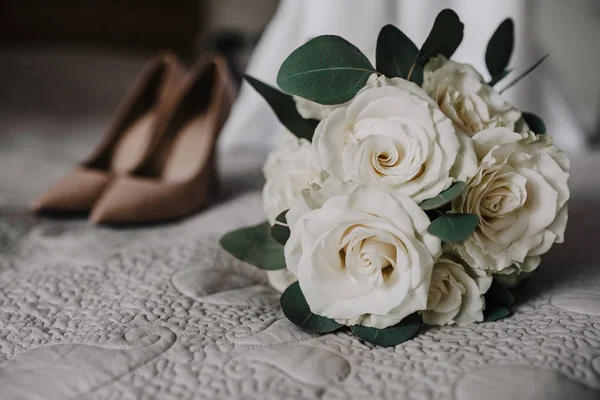 Wedding Bouquet White Roses Eucalyptus Selective Focus — Stock Photo, Image