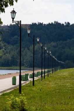 Siyah Işıklar limanda yaz boyunca