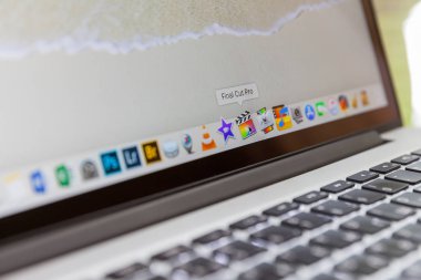 Moskova / Rusya - 10 Mart 2019: Macbook Pro ekrandaki Final Cut pro programın simgesini