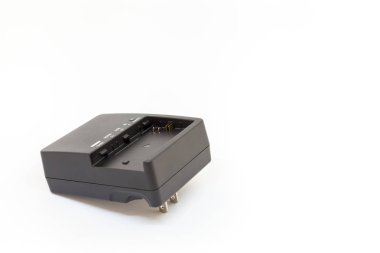 siyah kamera pil şarj cihazı