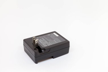 siyah kamera pil şarj cihazı