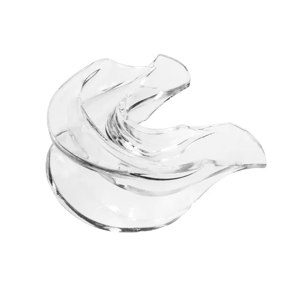 Inivisalign parantez veya hizalayıcı güzel gülümseme ve beyaz dişler.