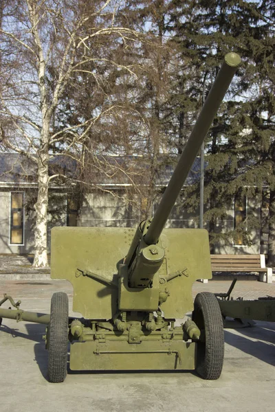 Парк Победы. Образцы военной техники Великой Отечественной войны . — стоковое фото