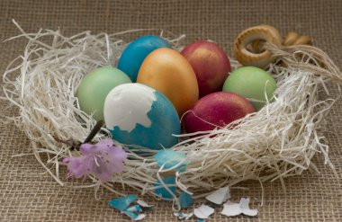 Renkli Paskalya yumurtaları.