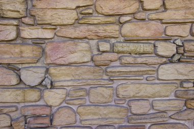 Doğal ışıkta doğal taş duvar