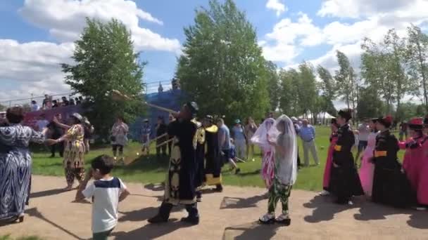 Oroszország Krasnoyarsk June 2019 Emberek Nemzeti Viseletek Napján Oroszország — Stock videók