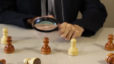 şekil büyüteç ile izlenir. En iyi adayı seçmek. kavram yönetimi insan kaynakları İnsan Kaynakları ve işe alım