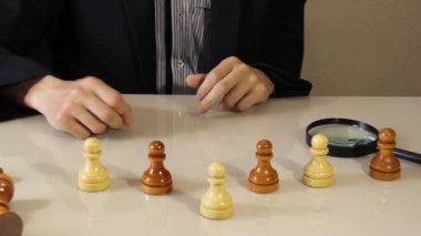 şekil büyüteç ile izlenir. En iyi adayı seçmek. kavram yönetimi insan kaynakları İnsan Kaynakları ve işe alım