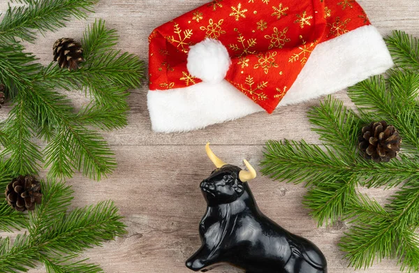 Toro Navidad Abeto Toro Como Símbolo Del Nuevo Año 2021 —  Fotos de Stock