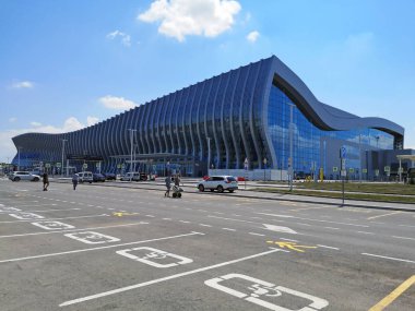 Rusya, Simferopol. Ağustos 2018. Havaalanı dışında.