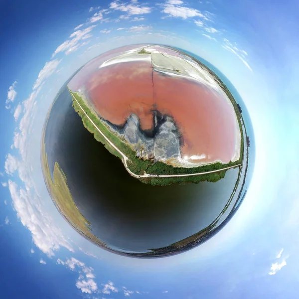 วพาโนรามา 360 องศา ทะเลสาบส ชมพ ายภาพจากม มมองของนก ทะเลสาบส ชมพ และม — ภาพถ่ายสต็อก