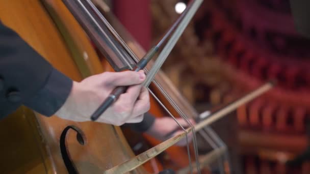 Concerto da orquestra no palco da casa de ópera — Vídeo de Stock