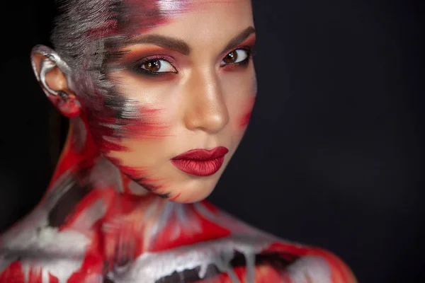 Retrato de una chica de europeo asiático apariencia con maquillaje — Foto de Stock