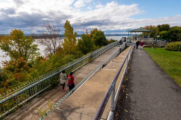 Quebec City Octubre 2019 Turistas Que Visitan Paseo Marítimo Del — Foto de Stock