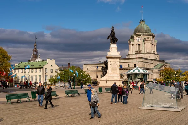 Quebec City Kanada Října 2019 Turisté Procházející Pěší Stezce Chateau — Stock fotografie