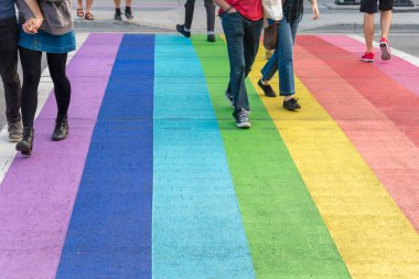 Vancouver, British Columbia, Kanada - 12 Eylül 2017: Vancouver 'da gey gurur bayrağı yaya geçidi