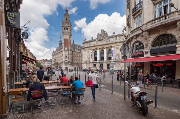 Lille Francia Giugno 2018 Persone Che Camminano Pierre Mauroy Campanile — Foto Stock