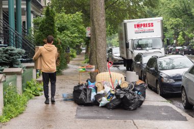 Montreal, Kanada - 1 Temmuz 2017: Montreal 'de Taşınma Günü. Quebec 'te, 1 Temmuz (Kanada Günü) da Taşınma Günü olarak bilinir..