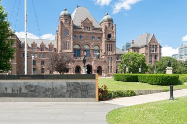 Toronto, CA - 24 Haziran 2017: Ontario Yasama Binası Queen 's Park' ta