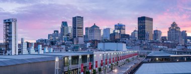 Montreal, Kanada - 13 Temmuz 2017: Montreal silueti Kral Edward Quay Belvedere 'den