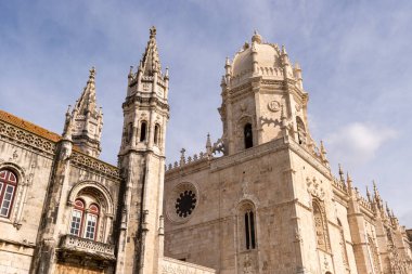 Lizbon, Portekiz - 2 Mart 2020: Jeronimos Manastırı veya Hieronymites Manastırı