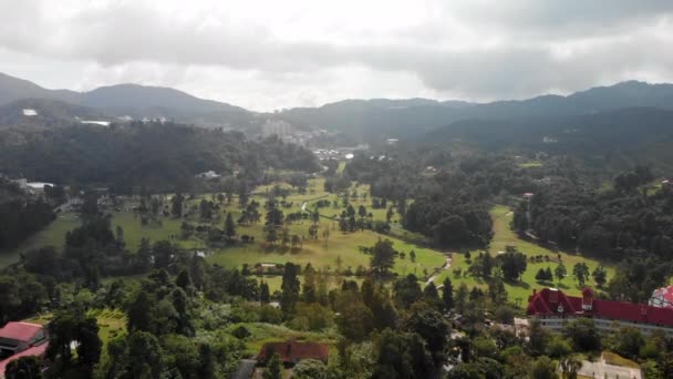 Una vista aérea de Cameron Highlands, Malasia — Vídeos de Stock