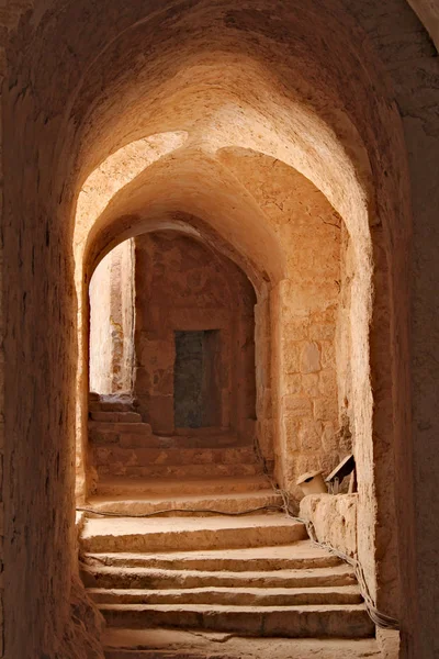 Fakhr-al-Din el-Maani Kalesi. Antik şehir Palmyra Suriye Çölü üzerinde (kısa bir süre önce savaş, 2011 kalıntıları)