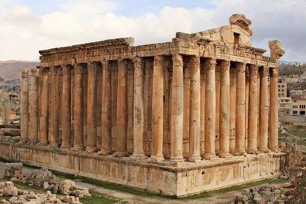 Baalbek Hegylánc Háttér Bacchus Templom Régi Föníciai Város Romjai — Stock Fotó