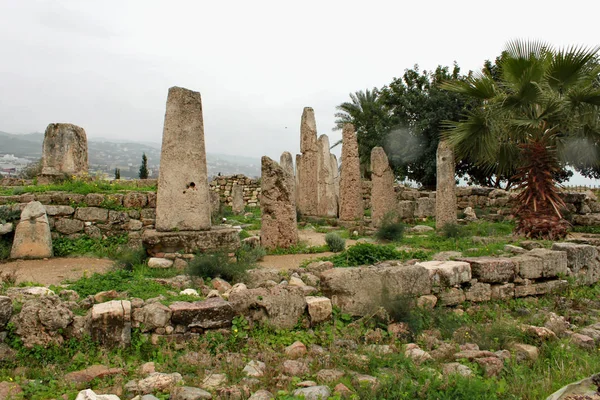 Kalıntıları Dikilitaşlar Ile Baalat Gebal Tapınağı Baalat Gebal Byblos Şehir — Stok fotoğraf