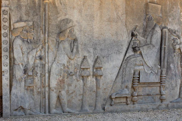 Ανακούφιση Έναν Τοίχο Από Την Αρχαία Πόλη Του Περσέπολη — Φωτογραφία Αρχείου