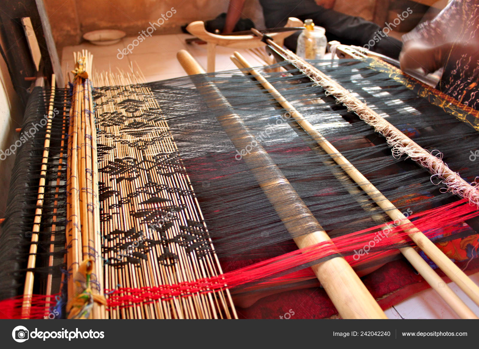 Hand Weaving, A Common Language Between Cultures - ClothRoads