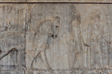Antik kentin Persepolis duvarda kabartma