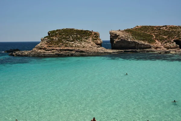 Camino Adası'nda Mavi Lagün,