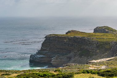 Ümit Burnu manzarası. Güney Afrika seyahatleri, Atlantik Okyanusu Körfezi.