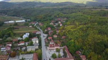 Zaplanje Sırbistan 'ın küçük bir kasabası olan Gadzin Han dağı Suva