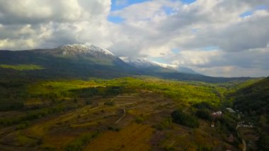 Dağ Suva Trem Zaplanje Sırbistan Gadzin Han Doğa Sırbistan manzarası