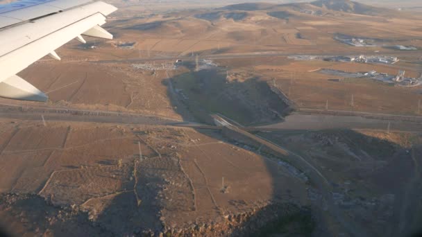 Keyseri Landskap Turkiet Utsikten Från Flygplan Fönstret Närmar Sig Flygplatsen — Stockvideo