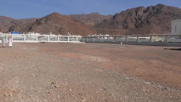 Área Cerrada Cuerpos Mártires Islámicos Enterrados Batalla Uhud Durante Era — Vídeo de stock