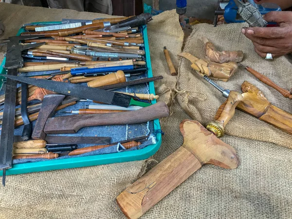 Kuala Terengganu Terengganu Malaysia April 2018 Unidentified Keris Maker Carves — Stock Photo, Image