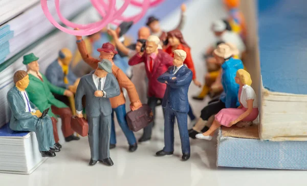 Minyatür zaten işe geç ve patron sağ arkanızda, bir toplu taşıma (otobüs veya tren) kavramı.