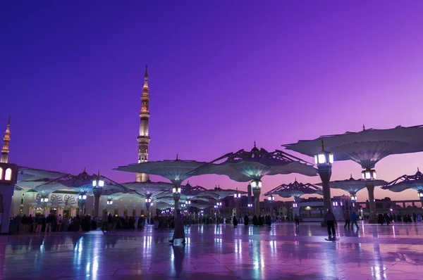 Nabawi mosque during sunrise golden hour. — Stock Photo, Image