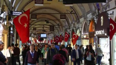 İstanbul, Türkiye-27 Eylül 2016 : İstanbul Kapalıçarşı İçi Mağaza Sırası, 4k.