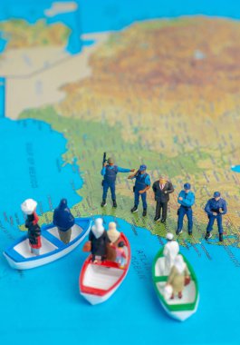 Orta Doğuluların minyatür insan konsepti tekneyle geliyor