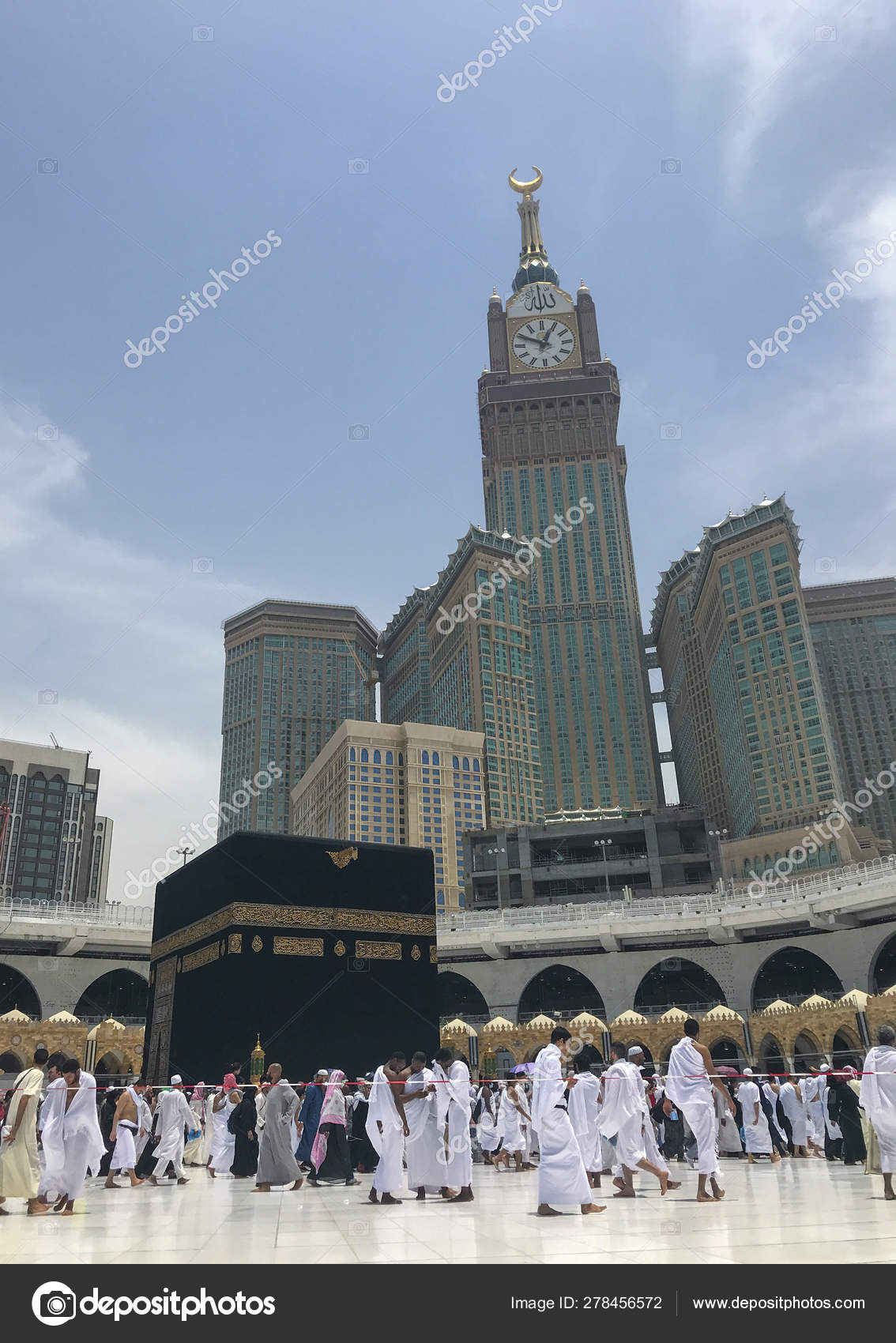 Mecca Saudi Arabia Circa May 19 Abraj Bait Royal Clock Stock Editorial Photo C Afaizal