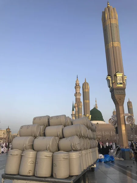 Zamzam Water Plastic Drums Provided Freely Pilgrims Madinah Mosque Saudi — Stock Photo, Image