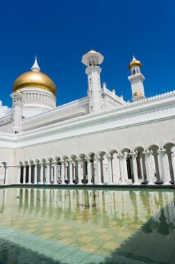Brunei, BSB 'deki Mescid Sultan Omar Ali Seyyid Camii' nde abdest yeri.